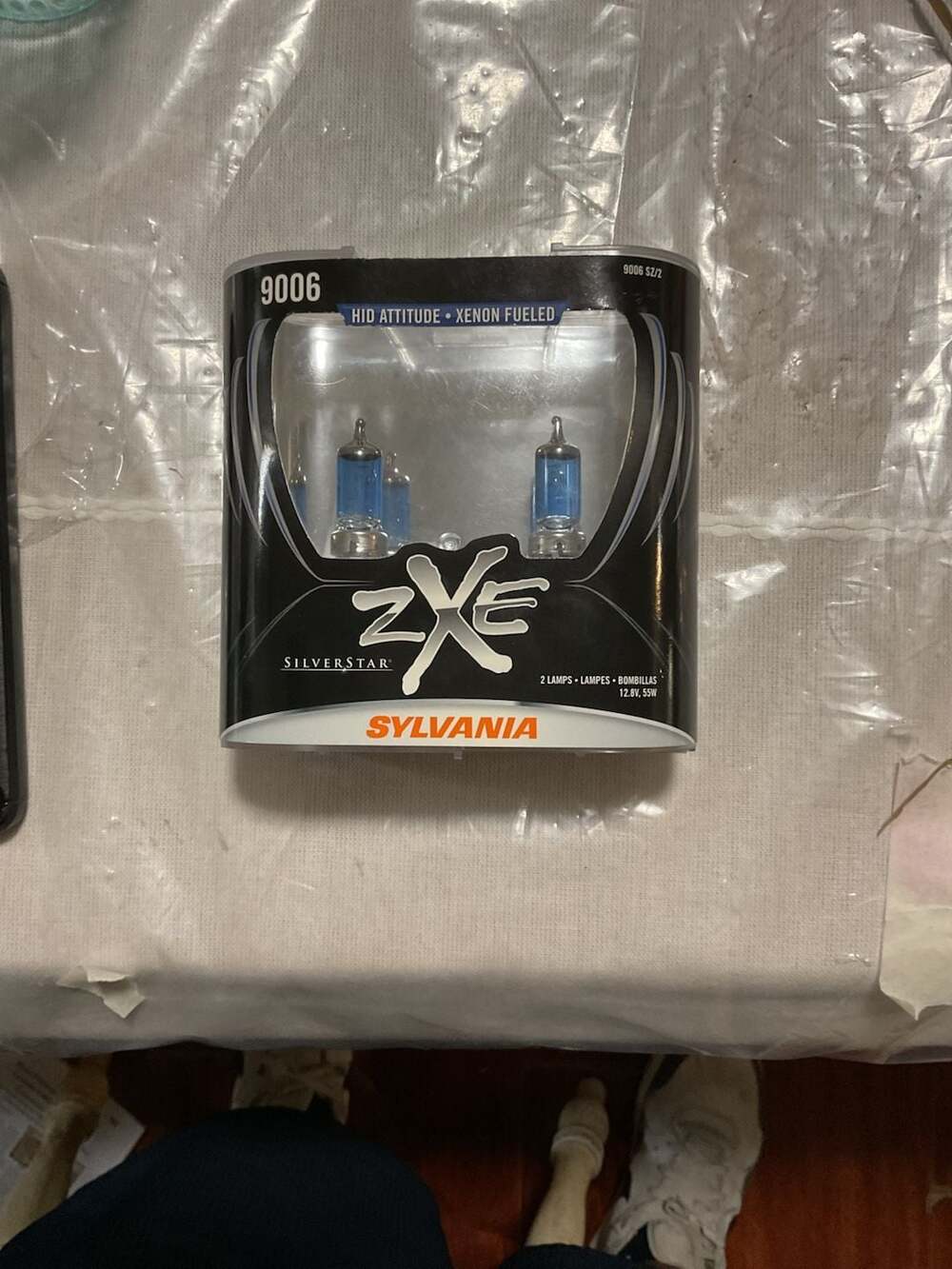 Sylvania 9006 SilverStar zXe High Performance Halogen Headlight Bulbs (2 Pack)